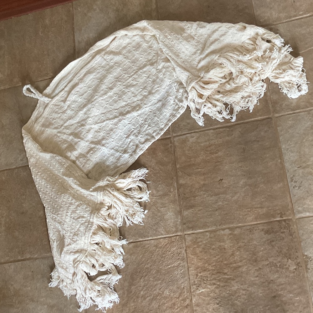 Subtropicalia Cream Fringe Knit off the shoulder poncho 100% cotton